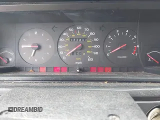 1987 Volvo 740 with VIN YV1FX8845H1175324, listed as a IAAI auction lot 42076862 with 371,211 mi miles. Bid and sale history available at carsss.com. Image 7.