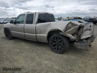 2001 Chevrolet Silverado 1500 LS with VIN 2GCEC19V411388891, listed as a Copart auction lot 48082215 with 178,973 mi miles and Salvage Title. Bid and sale history available at carsss.com. Image 2.