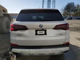 2021 BMW X5 xDrive40i z VIN 5UXCR6C06M9E05607, wystawiony jako Copart lot #52524425 z przebiegiem Nie podano mil oraz Szkoda całkowita • Salvage title. Historia ofert i sprzedaży dostępna na DreamBid. Obrazek 6.