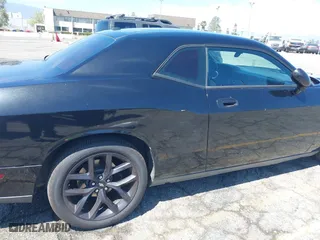 2010 Dodge Challenger SE with VIN 2B3CJ4DV0AH323373, listed as a IAAI auction lot 42081412 with 199,977 mi miles. Bid and sale history available at carsss.com. Image 17.