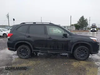 2019 Subaru Forester Premium with VIN JF2SKAEC6KH551325, listed as a IAAI auction lot 41623331 with 88,727 mi miles. Bid and sale history available at carsss.com. Image 13.