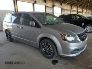 2016 Dodge Grand Caravan SE with VIN 2C4RDGBG2GR196537, listed as a Copart auction lot 52183835 with 136,556 mi miles and Clean Title. Bid and sale history available at DreamBid. Image 4.