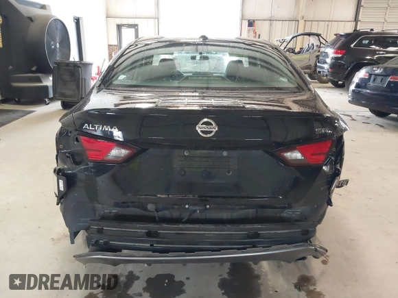 2019 Nissan Altima 2.5 SR with VIN 1N4BL4CV4KC164888, listed as a IAAI auction lot 41712623 with 92,949 mi miles. Bid and sale history available at carsss.com. Image 16.