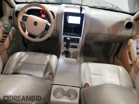 2006 Mercury Mountaineer Premier z VIN 4M2EU48856UJ06855, wystawiony jako Copart lot #53444495 z przebiegiem 95 415 mil mil oraz Tytuł czysty. Historia ofert i sprzedaży dostępna na DreamBid. Obrazek 8.
