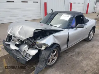 2002 Mazda MX-5 Miata Cloth z VIN JM1NB353320230803, wystawiony jako IAAI lot #41209388 z przebiegiem 84 815 mil mil oraz . Historia ofert i sprzedaży dostępna na DreamBid. Obrazek 17.