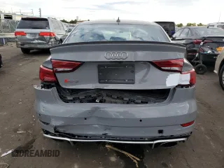2018 Audi RS 3 z VIN WUABWGFF5J1902427, wystawiony jako Copart lot #67973714 z przebiegiem 27 864 mil mil oraz Szkoda całkowita • Salvage title. Historia ofert i sprzedaży dostępna na DreamBid. Obrazek 6.