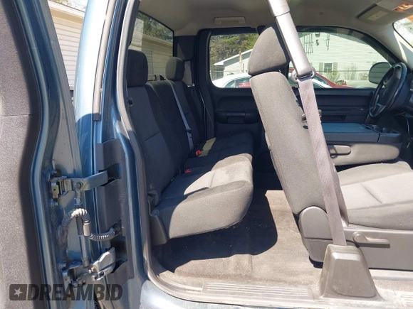 2013 GMC Sierra 1500 SLE with VIN 1GTR2VE79DZ385211, listed as a IAAI auction lot 41972315 with 135,665 mi miles and . Bid and sale history available at DreamBid. Image 8.