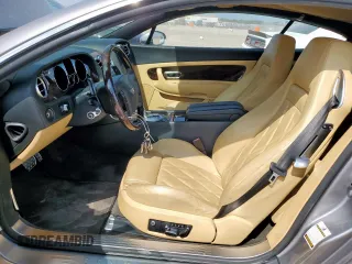 2006 Bentley Continental GT GT z VIN SCBCR63W96C038598, wystawiony jako Copart lot #57393355 z przebiegiem 35 297 mil mil oraz Czysty tytuł • Clean title. Historia ofert i sprzedaży dostępna na DreamBid. Obrazek 7.