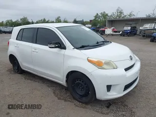 2008 Scion xD z VIN JTKKU10438J007061, wystawiony jako IAAI lot #42439424 z przebiegiem 244 891 mil mil oraz . Historia ofert i sprzedaży dostępna na DreamBid. Obrazek 1.