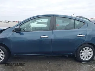 2016 Nissan Versa S with VIN 3N1CN7AP3GL812976, listed as a IAAI auction lot 41269955 with 178,968 mi miles. Bid and sale history available at carsss.com. Image 14.
