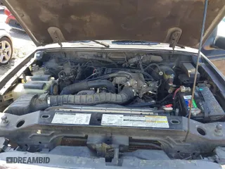 1998 Ford Ranger XL with VIN 1FTYR14U1WTA60680, listed as a IAAI auction lot 42033028 with 257,483 mi miles. Bid and sale history available at carsss.com. Image 10.