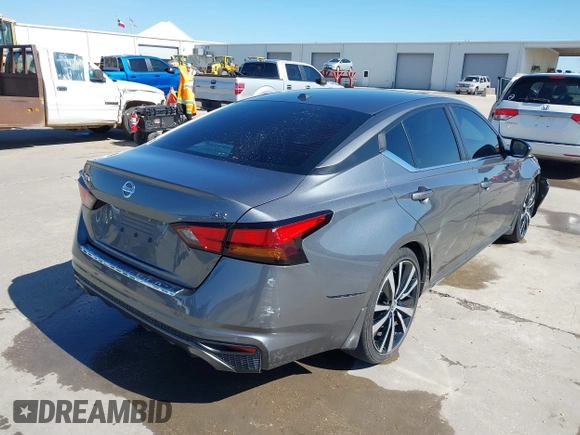 2020 Nissan Altima SR z VIN 1N4BL4CV9LC278578, wystawiony jako IAAI lot #41761814 z przebiegiem 76 453 mil mil oraz . Historia ofert i sprzedaży dostępna na DreamBid. Obrazek 4.