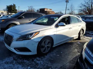 2016 Hyundai Sonata Hybrid Limited with VIN KMHE34L16GA009195, listed as a Copart auction lot 45342275 with 144,396 mi miles and Salvage Title. Bid and sale history available at carsss.com. Image 1.