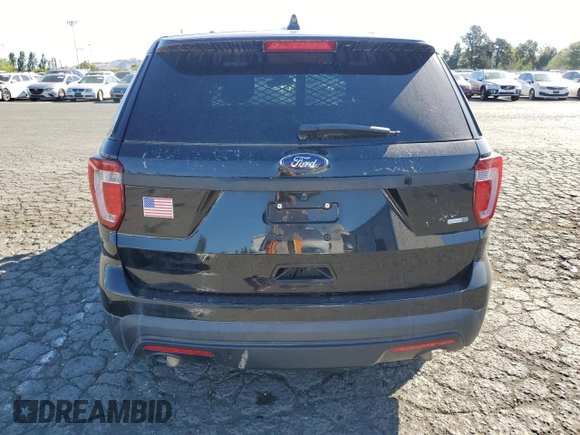 2017 Ford Police Interceptor Utility z VIN 1FM5K8AR4HGB93019, wystawiony jako Copart lot #54857095 z przebiegiem Nie podano mil oraz Czysty tytuł • Clean title. Historia ofert i sprzedaży dostępna na DreamBid. Obrazek 6.
