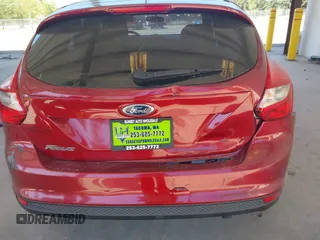 2014 Ford Focus SE with VIN 1FADP3K20EL325286, listed as a IAAI auction lot 42076013 with 119,271 mi miles. Bid and sale history available at carsss.com. Image 6.