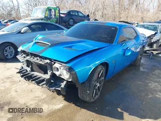 2019 Dodge Challenger R/T Scat Pack Widebody z VIN 2C3CDZFJ0KH552252, wystawiony jako IAAI lot #41662399 z przebiegiem 63 337 mil mil oraz . Historia ofert i sprzedaży dostępna na DreamBid. Obrazek 18.