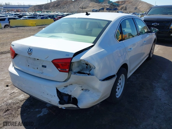 2012 Volkswagen Passat SE with VIN 1VWBP7A3XCC039314, listed as a IAAI auction lot 41741077 with 169,305 mi miles. Bid and sale history available at carsss.com. Image 4.