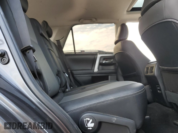 2018 Toyota 4Runner SR5 with VIN JTEBU5JR7J5606564, listed as a Copart auction lot 82647504 with 149,936 mi miles and Salvage Title. Bid and sale history available at carsss.com. Image 11.