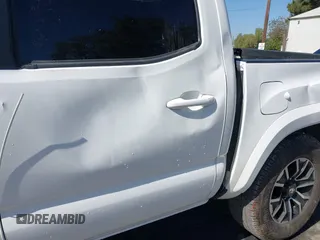 2020 Toyota Tacoma SR5 с VIN 3TMCZ5AN9LM341778, выставлен на аукционе IAAI как лот 42268274 с пробегом 64 767 миль миль и . История ставок и продаж доступна на DreamBid. Изображение 18.