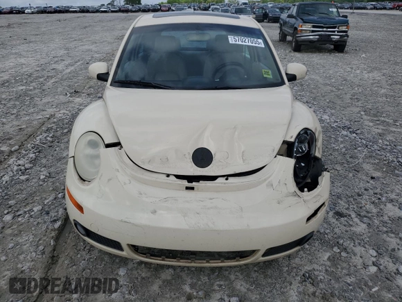 2006 Volkswagen Beetle with VIN 3VWSR31C56M422745, listed as a Copart auction lot 57027055 with 256,916 mi miles and Salvage title. Bid and sale history available at DreamBid. Image 5.