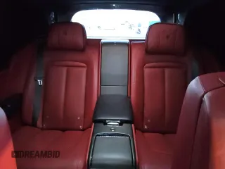 2020 Rolls-Royce Cullinan z VIN SLATV4C09LU114598, wystawiony jako Copart lot #77477184 z przebiegiem 28 391 mil mil oraz Tytuł czysty. Historia ofert i sprzedaży dostępna na DreamBid. Obrazek 10.