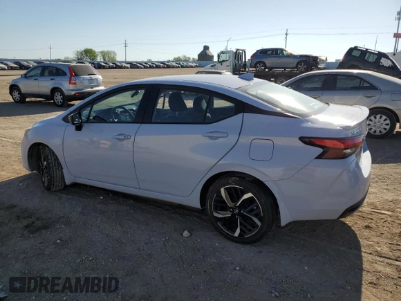 2024 Nissan Versa SR z VIN 3N1CN8FV4RL920216, wystawiony jako Copart lot #56881115 z przebiegiem 6 568 mil mil oraz Szkoda całkowita • Salvage title. Historia ofert i sprzedaży dostępna na DreamBid. Obrazek 2.