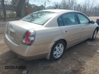 2005 Nissan Altima 2.5 S with VIN 1N4AL11D65C172094, listed as a IAAI auction lot 42115492 with 156,703 mi miles. Bid and sale history available at carsss.com. Image 4.