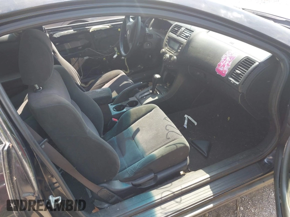 2004 Honda Accord LX z VIN 1HGCM72204A018993, wystawiony jako IAAI lot #42412202 z przebiegiem 255 226 mil mil oraz . Historia ofert i sprzedaży dostępna na DreamBid. Obrazek 5.