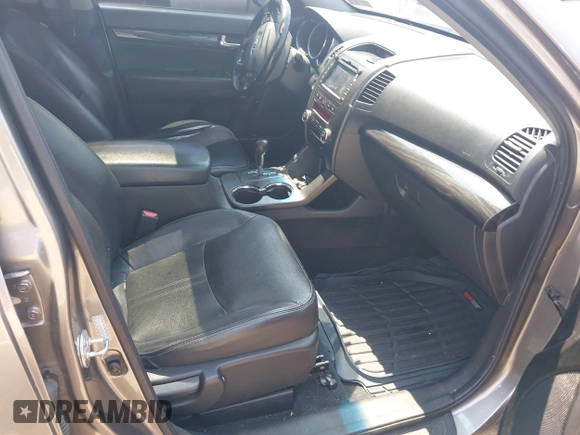 2011 Kia Sorento EX z VIN 5XYKUDA26BG059667, wystawiony jako IAAI lot #42409157 z przebiegiem 166 868 mil mil oraz . Historia ofert i sprzedaży dostępna na DreamBid. Obrazek 5.