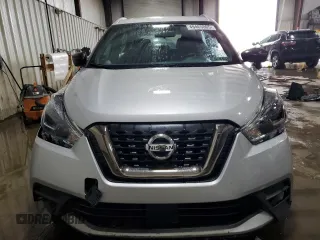 2020 Nissan Kicks SR with VIN 3N1CP5DV8LL524230, listed as a Copart auction lot 49469805 with 42,000 mi miles and Salvage Title. Bid and sale history available at carsss.com. Image 5.