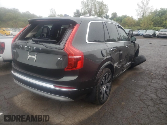 2022 Volvo XC90 Inscription with VIN YV4A221L3N1777824, listed as a Copart auction lot 72536074 with 27,096 mi miles and Salvage title. Bid and sale history available at DreamBid. Image 3.