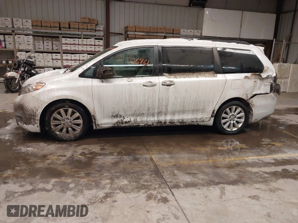 2011 Toyota Sienna XLE with VIN 5TDDK3DC0BS005250, listed as a IAAI auction lot 41526861 with 145,466 mi miles. Bid and sale history available at carsss.com. Image 14.