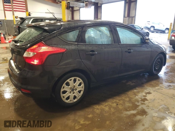 2012 Ford Focus SE z VIN 1FAHP3K24CL407570, wystawiony jako Copart lot #56002135 z przebiegiem 122 730 mil mil oraz Szkoda całkowita • Salvage title. Historia ofert i sprzedaży dostępna na DreamBid. Obrazek 3.