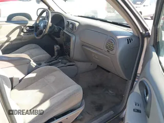 2006 Chevrolet TrailBlazer LS with VIN 1GNDT13S762231896, listed as a IAAI auction lot 40548299 with 229,861 mi miles and . Bid and sale history available at DreamBid. Image 5.