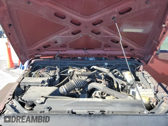2008 Jeep Wrangler Sahara z VIN 1J4FA54148L610723, wystawiony jako Copart lot #52085525 z przebiegiem 158 057 mil mil oraz Czysty tytuł • Clean title. Historia ofert i sprzedaży dostępna na DreamBid. Obrazek 12.