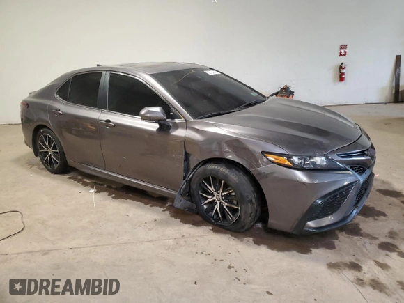 2023 Toyota Camry SE z VIN 4T1G11BK9PU083121, wystawiony jako Copart lot #58724145 z przebiegiem 29 991 mil mil oraz Szkoda całkowita • Salvage title. Historia ofert i sprzedaży dostępna na DreamBid. Obrazek 4.