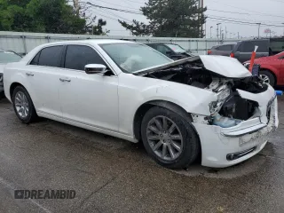 2011 Chrysler 300 Limited z VIN 2C3CA5CG4BH596104, wystawiony jako Copart lot #58193145 z przebiegiem 163 558 mil mil oraz Szkoda całkowita • Salvage title. Historia ofert i sprzedaży dostępna na DreamBid. Obrazek 4.