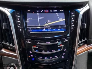 2018 Cadillac Escalade Luxury with VIN 1GYS4BKJ7JR371601, listed as a Copart auction lot 58387694 with 118,634 mi miles. Bid and sale history available at carsss.com. Image 9.