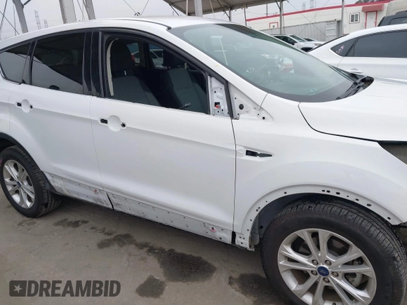 2017 Ford Escape SE with VIN 1FMCU0GD6HUC27154, listed as a IAAI auction lot 42172576 with 133,261 mi miles and . Bid and sale history available at carsss.com. Image 19.