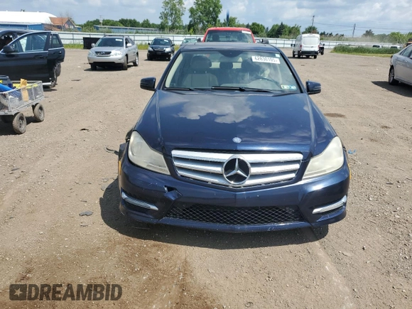 2012 Mercedes-Benz C 300 Sport с VIN WDDGF8BB7CR230330, выставлен на аукционе Copart как лот 62830105 с пробегом 104 116 миль миль и Чистый • Clean title. История ставок и продаж доступна на DreamBid. Изображение 5.