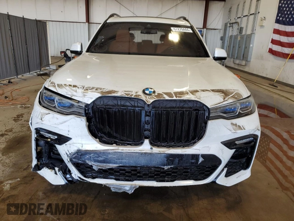 2022 BMW X7 M50i with VIN 5UXCX6C06N9J55872, listed as a Copart auction lot 67270444 with 0 mi miles and Salvage Title. Bid and sale history available at carsss.com. Image 5.