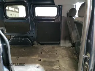 2016 Nissan NV200 S z VIN 3N6CM0KN7GK697595, wystawiony jako Copart lot #57955705 z przebiegiem 118 396 mil mil oraz Szkody całkowita. Historia ofert i sprzedaży dostępna na DreamBid. Obrazek 11.
