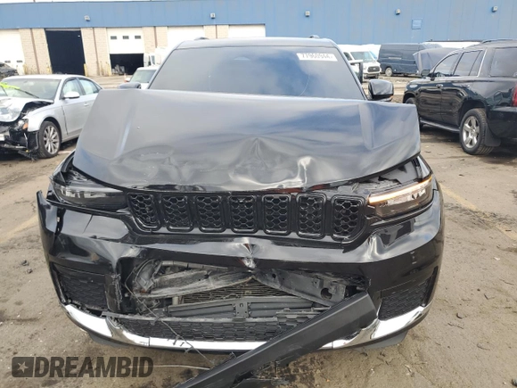 2022 Jeep Grand Cherokee Laredo with VIN 1C4RJHAGXN8633046, listed as a Copart auction lot 77960944 with 41,830 mi miles and Clean title. Bid and sale history available at DreamBid. Image 5.