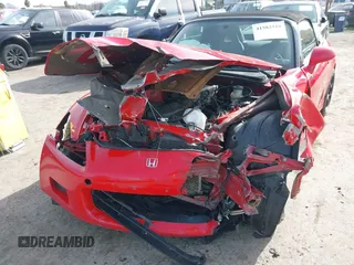 2000 Honda S2000 с VIN JHMAP1143YT000526, выставлен на аукционе IAAI как лот 41582510 с пробегом 114 783 миль миль и . История ставок и продаж доступна на DreamBid. Изображение 6.