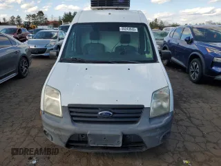 2010 Ford Transit Connect XL z VIN NM0LS7AN3AT022095, wystawiony jako Copart lot #50243945 z przebiegiem 148 542 mil mil oraz Czysty tytuł • Clean title. Historia ofert i sprzedaży dostępna na DreamBid. Obrazek 5.