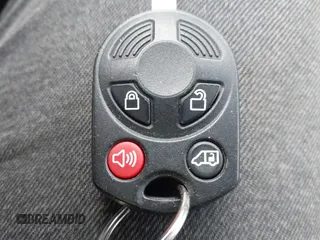 2018 Ford Transit Passenger XL z VIN 1FBZX2CMXJKA07321, wystawiony jako IAAI lot #41373858 z przebiegiem 197 135 mil mil oraz . Historia ofert i sprzedaży dostępna na DreamBid. Obrazek 11.