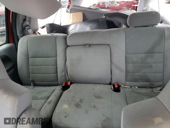 2005 Ford Excursion Special Serv z VIN 1FMSU41P65ED41988, wystawiony jako Copart lot #85659974 z przebiegiem Nie podano mil oraz Czysty tytuł • Clean title. Historia ofert i sprzedaży dostępna na DreamBid. Obrazek 10.