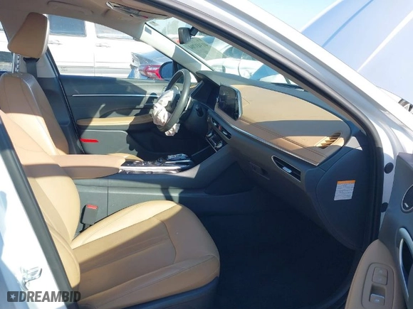2022 Hyundai Sonata Hybrid Limited with VIN KMHL54JJ3NA049199, listed as a IAAI auction lot 41343704 with 47,613 mi miles. Bid and sale history available at carsss.com. Image 5.