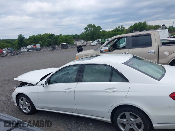 2014 Mercedes-Benz E 350 Luxury with VIN WDDHF8JB5EB040219, listed as a IAAI auction lot 42771799 with 65,454 mi miles and . Bid and sale history available at DreamBid. Image 14.