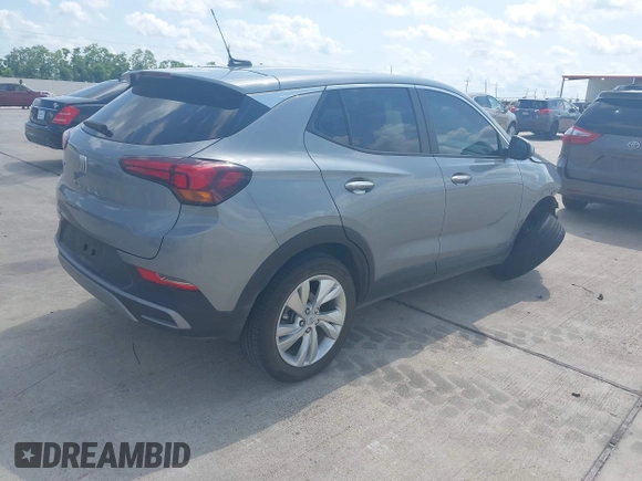 2024 Buick Encore GX Preferred z VIN KL4AMBS2XRB014762, wystawiony jako IAAI lot #42338836 z przebiegiem 23 212 mil mil oraz . Historia ofert i sprzedaży dostępna na DreamBid. Obrazek 4.